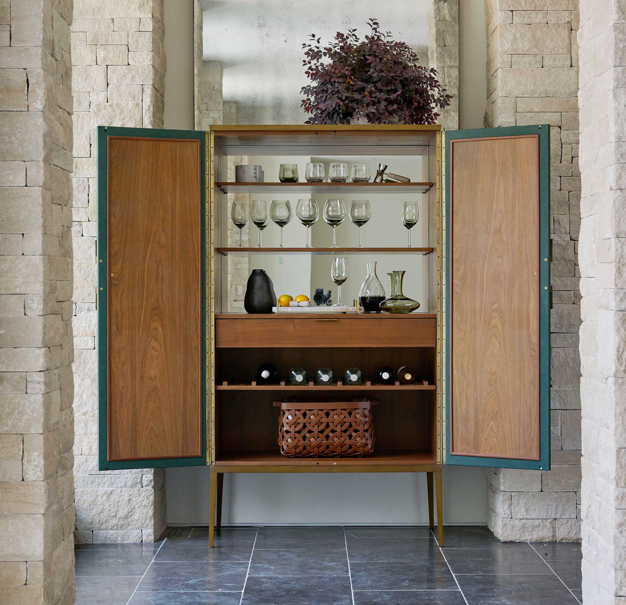 LANCASTER BAR CABINET, , hi-res